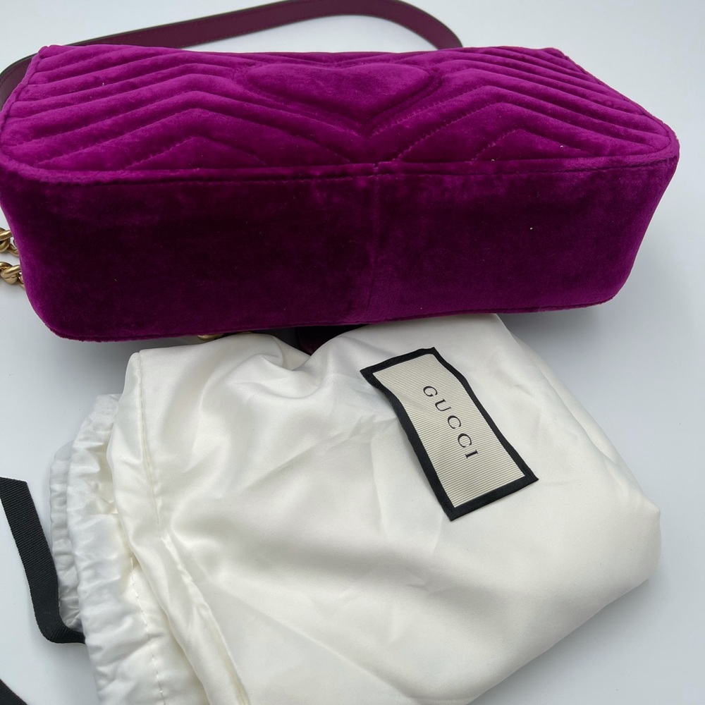 Gucci Marmont Chevron Quilted Velvet Shoulder Bag - Picture 4 of 7